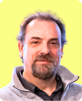 Olivier <br> Burcker<br> <span id="poste"> Responsable​ Informatique  <br>& Numérique <span id="mail">o.burcker@e2c-grandlille.fr </span>