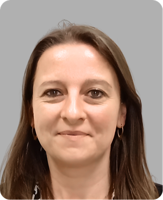 Delphine <br> Hudelle<br> <span id="poste">Référente pédagogique &<br>Chargée de développement <br> de projets<span id="mail">d.hudelle@e2c-grandlille.fr</span>