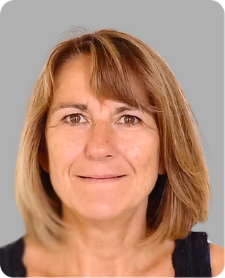 Bénédicte <br> Roziau<br> <span id="poste">Référente pédagogique<span id="mail">b.roziau@e2c-grandlille.fr</span>