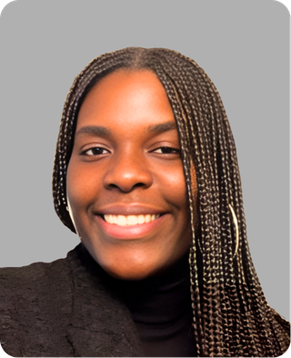 Bessie <br> Mbadinga<br> <span id="poste"> Chargée de Communication<span id="mail">b.mbadinga@e2c-grandlille.fr </span>