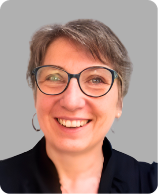 Jeannette <br> Berteloot <br> <span id="poste"> Assistante de Direction<span id="mail">j.berteloot@e2c-grandlille.fr</span>