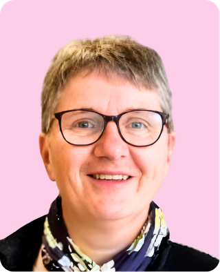 Béatrice <br> Vanbaelinghem<br> <span id="poste"> Assistante pédagogique<span id="mail">b.vanbaelinghem@e2c-grandlille.fr</span>