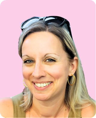 Coralie<br> Benkhalil<br> <span id="poste"> Référente pédagogique <span id="mail">c.benkhalil@e2c-grandlille.fr</span>  