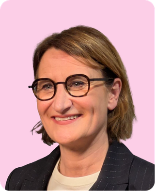 Eglantine <br> Dewitte<br> <span id="poste"> Directrice Générale <span id="mail">e.dewitte@e2c-grandlille.fr </span>